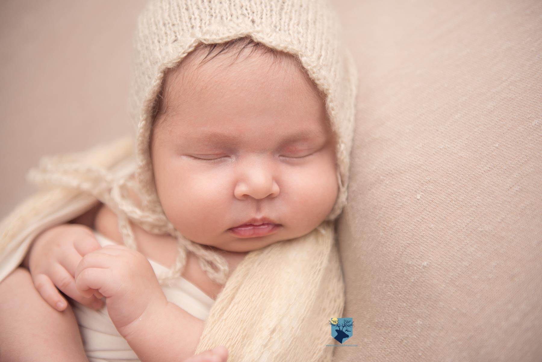 fotografia, fotos, girona, figueres, emporda, monica quintana, bebes, niños, familia, retrato, estudio, 1 mes , niña , girona , salt