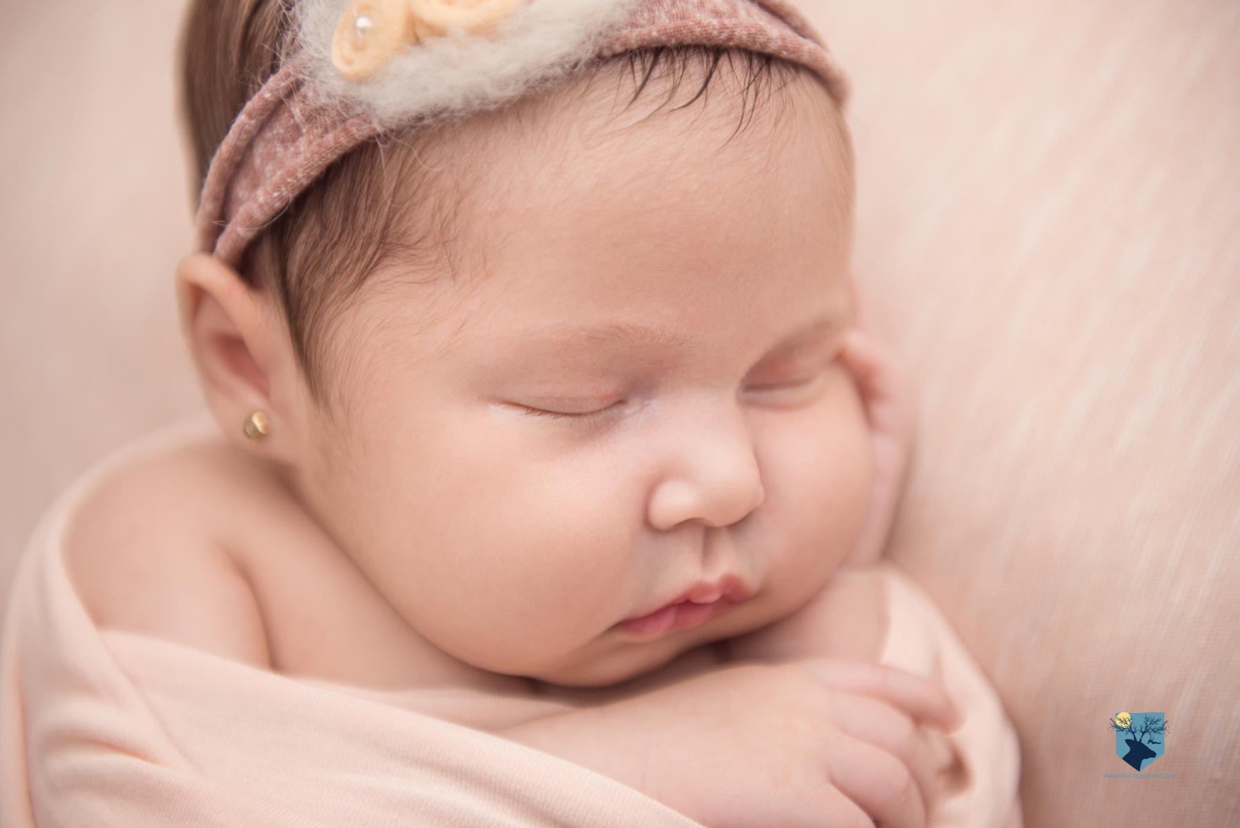 fotografia, fotos, girona, figueres, emporda, monica quintana, bebes, niños, familia, retrato, estudio, 1 mes , niña , girona , salt