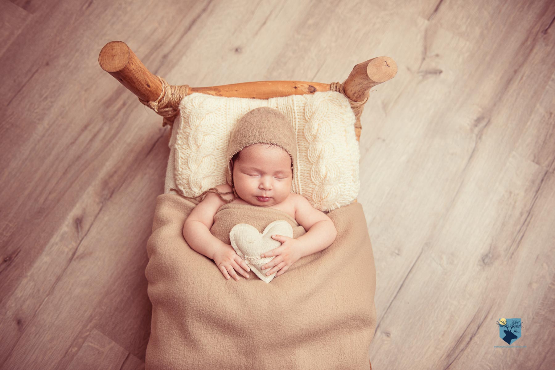 fotografia, fotos, girona, figueres, emporda, monica quintana, bebes, niños, familia, retrato, estudio, 1 mes , niña , girona , salt
