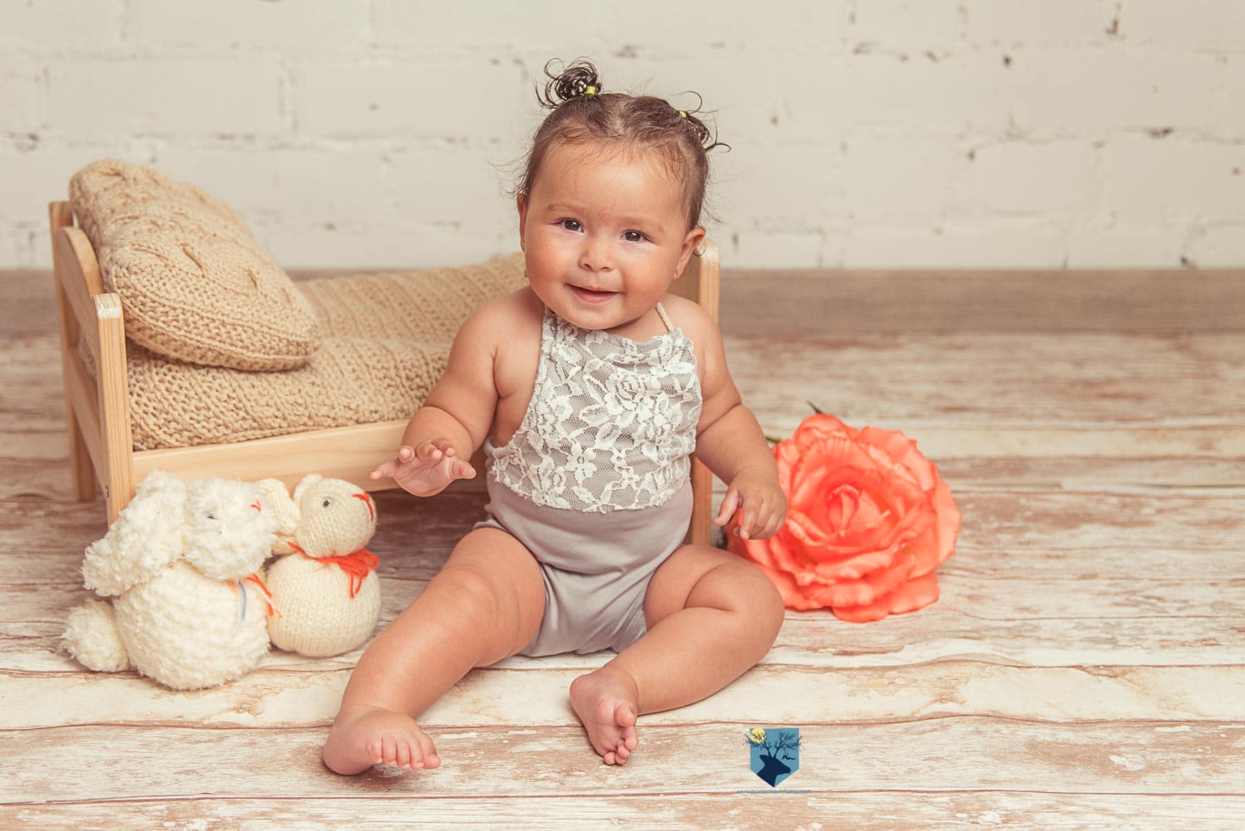 fotografia, fotos, girona, figueres, emporda, monica quintana, fotografa, fotografo, bebes, niños, familia, retrato, estudio, primer año, seis meses, 6 meses, 8 meses