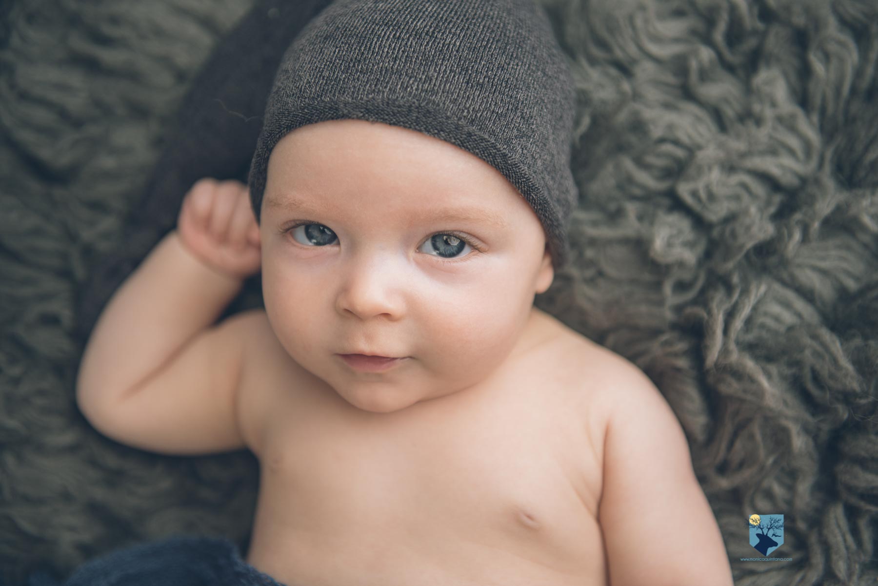 fotografia, fotos, girona,figueres, emporda, monica quintana, bebes,niños,familia,retrato,estudio,primer año, tres meses, 3 meses
