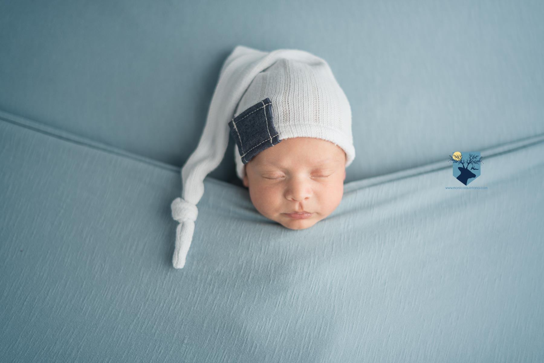 fotos de recién nacido en Girona, fotografia, fotos, girona, figueres, emporda, monica quintana, bebes, niños, recien nacido, ,newborn, familia, retrato