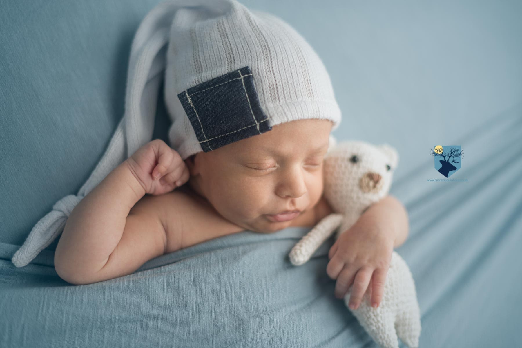 fotos de recién nacido en Girona, fotografia, fotos, girona, figueres, emporda, monica quintana, bebes, niños, recien nacido, ,newborn, familia, retrato