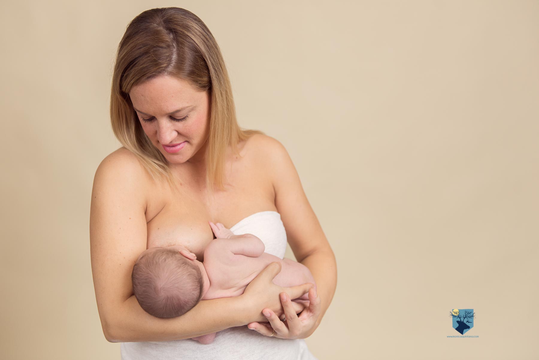 fotografia,fotos,girona,figueres,olot, roses, empuriabrava, la bisbal, L'escala, emporda,monica quintana,bebes,niños,recien nacido,newborn,familia,retrato,