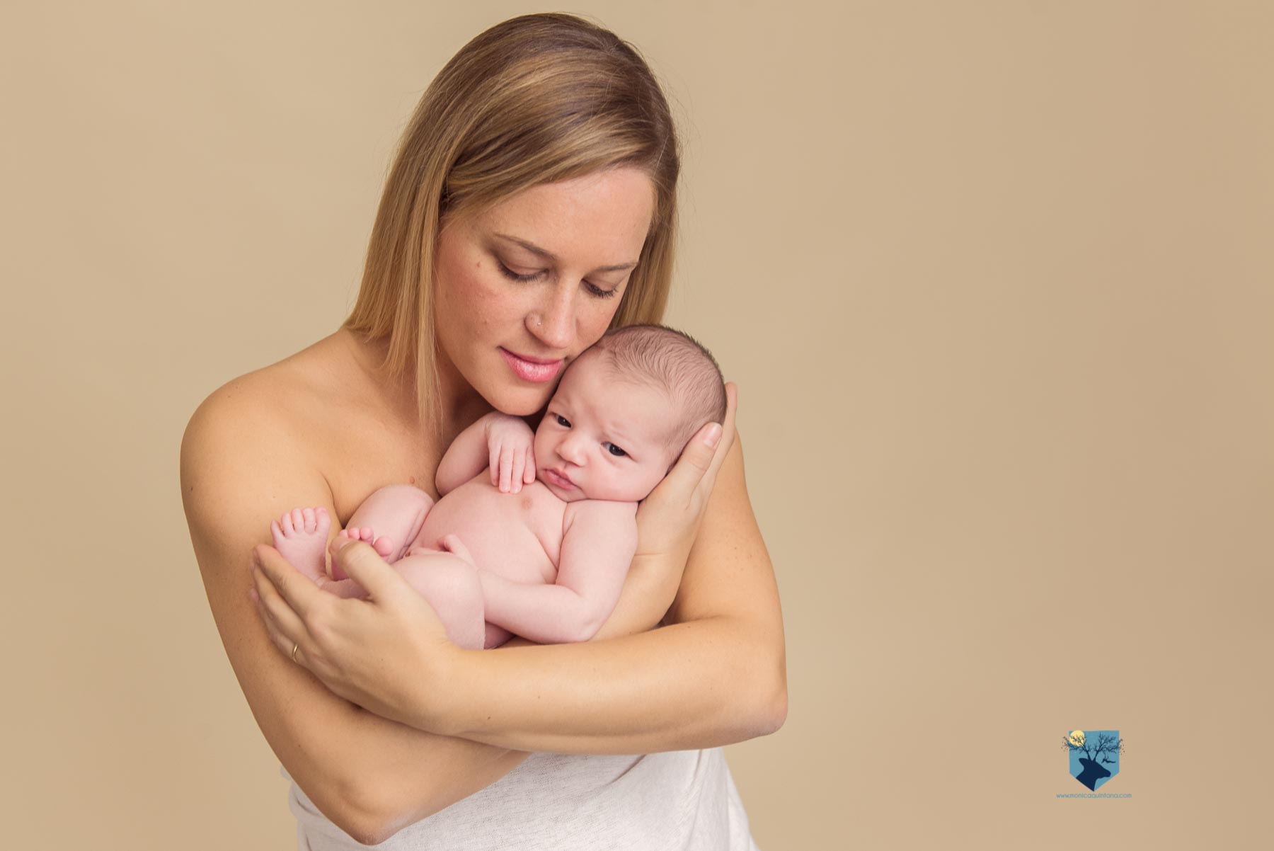 fotografia,fotos,girona,figueres,olot, roses, empuriabrava, la bisbal, L'escala, emporda,monica quintana,bebes,niños,recien nacido,newborn,familia,retrato,