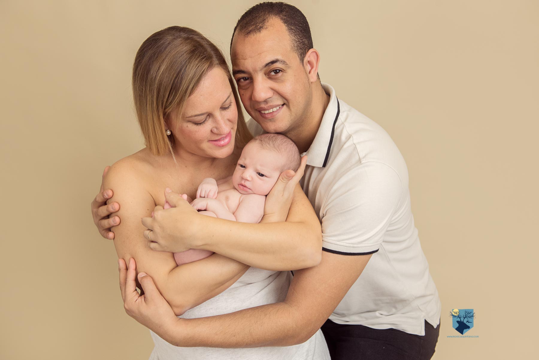fotografia,fotos,girona,figueres,olot, roses, empuriabrava, la bisbal, L'escala, emporda,monica quintana,bebes,niños,recien nacido,newborn,familia,retrato,
