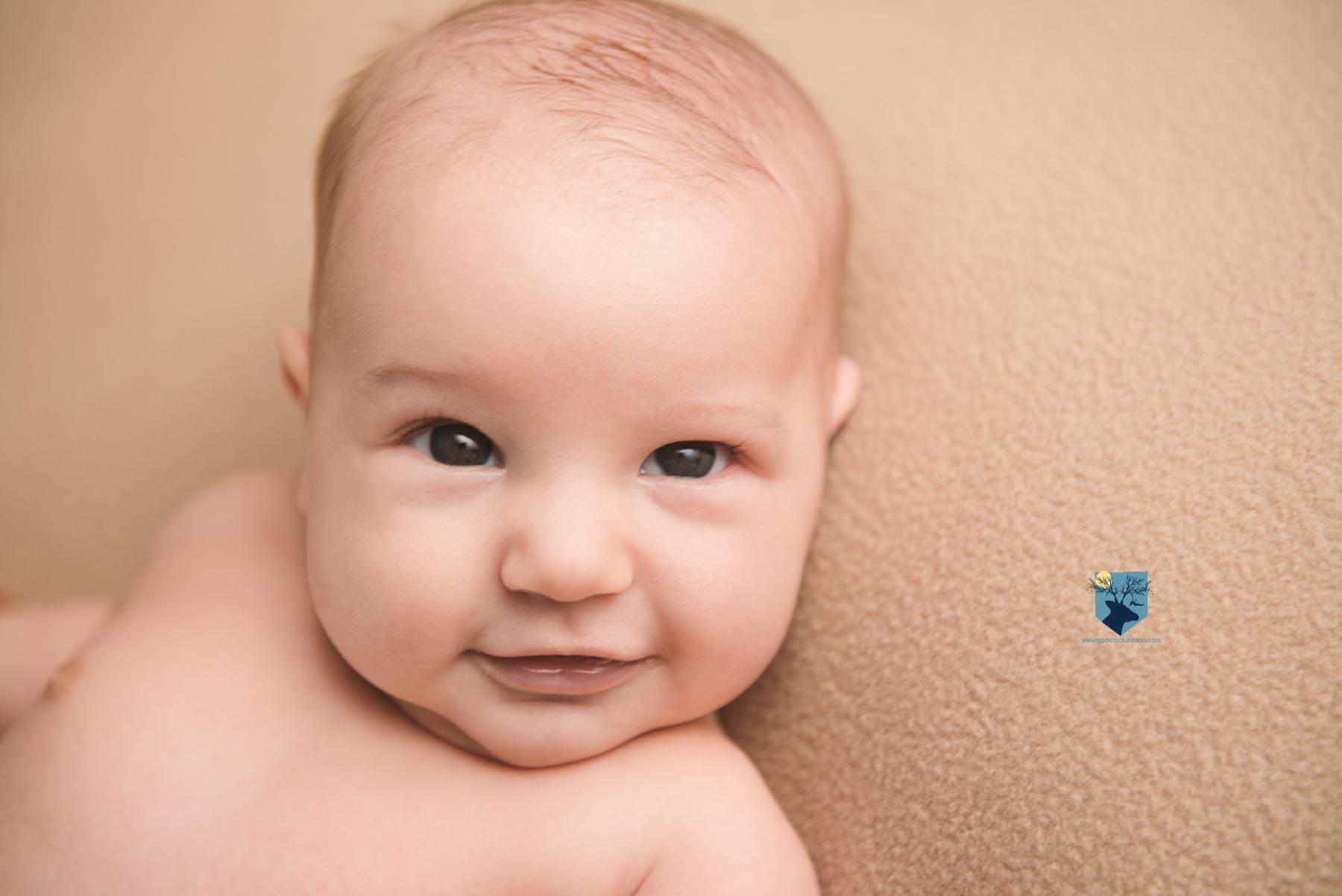 fotografia, fotos, girona, figueres, emporda, roses, besalu, olot, monica, quintana, bebes, niños, retrato, estudio, primer año, tres meses, 3 meses