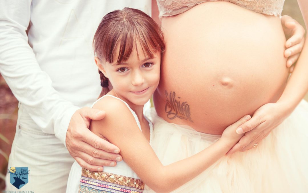 Fotos de embarazo en familia en Figueres (Girona)