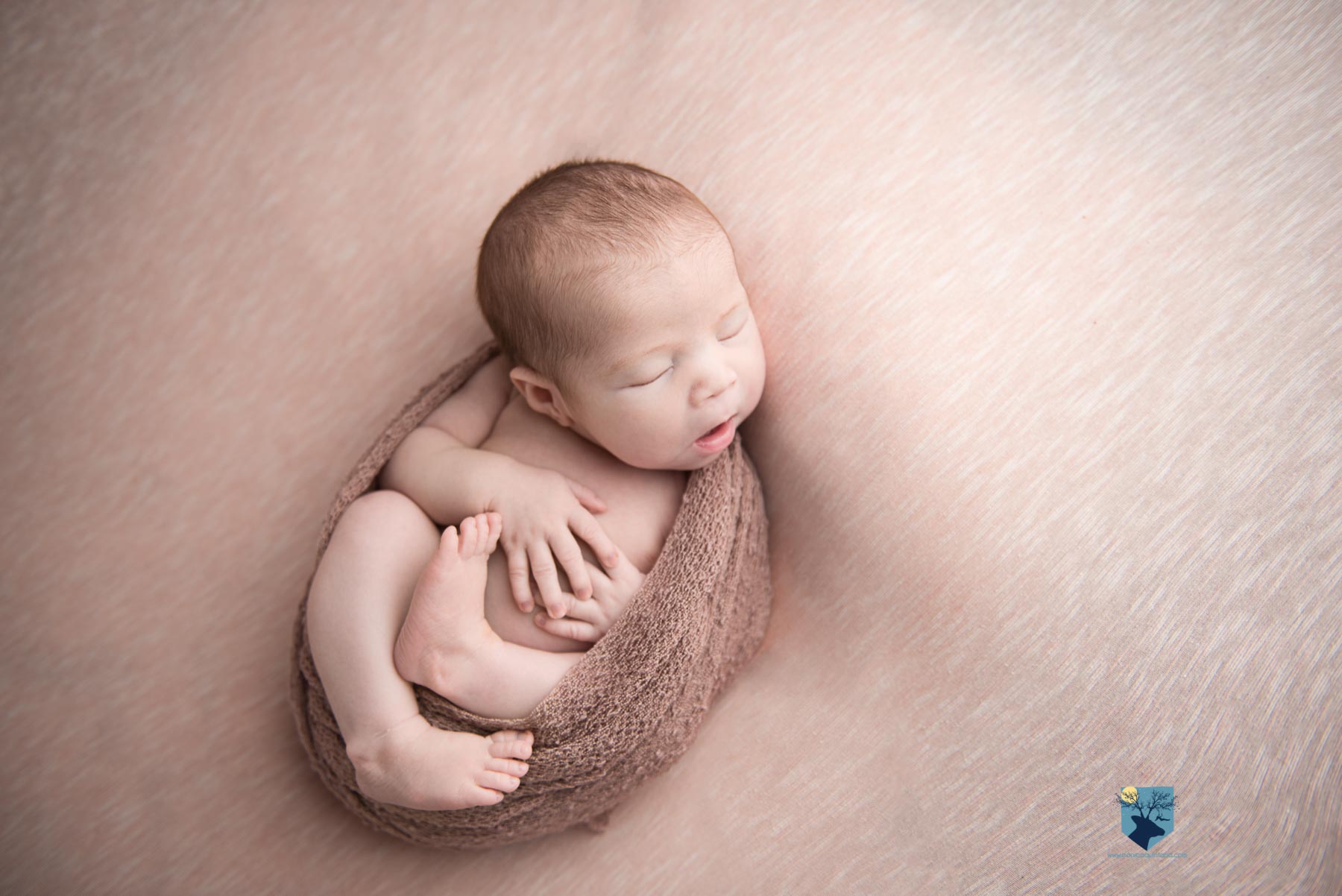 fotografia,girona,figueres,emporda,monica quintana,bebes,niños,familia,retrato,recien,nacido,nado,newborn,bebe arcoiris